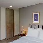Luxury Unicentro Hab2